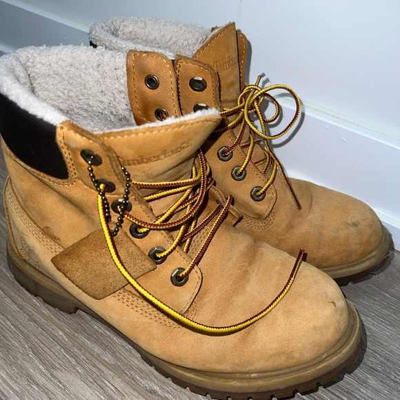 Timberlands boots size 8.5 - Picture 1 of 5